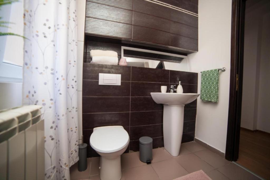 Guesthouse Smart Bucharest Exterior photo